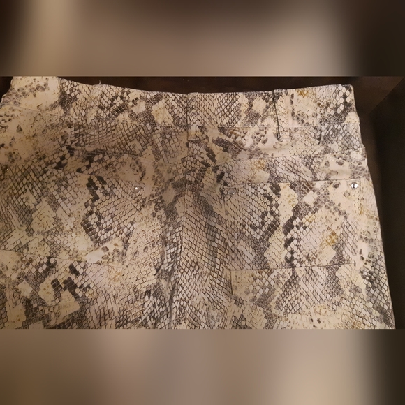 Snake print pants - Picture 6 of 7